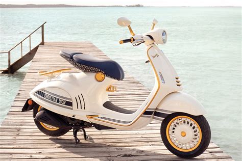 cristian dior vespa